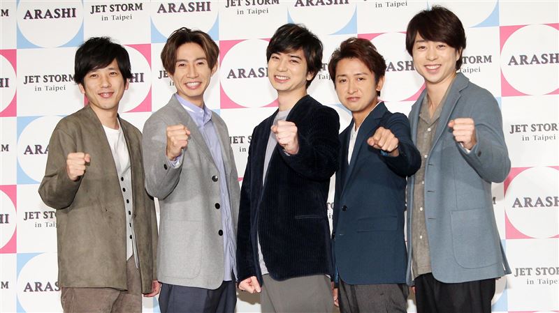 嵐25週年復活？大野智近況曝光！變黝黑「刺青蓄鬍男」與偶像時期差超大