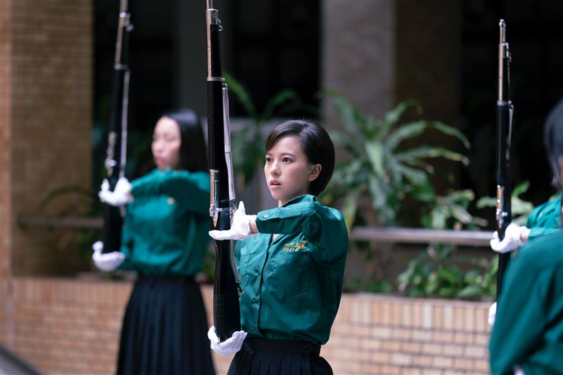 項婕如變「小綠綠」！為戲苦練儀隊1個月「正片全被刪光」她傻眼反應曝